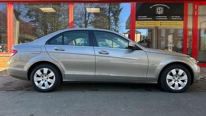 Gebraucht Mercedes C180 Elegance 156 PS (114 kW) 2007 Silber Limousine