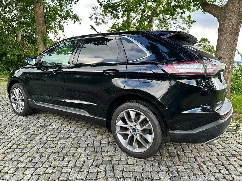Gebraucht Ford Edge Titanium 209 PS (153 kW) 2016 Schwarz SUV