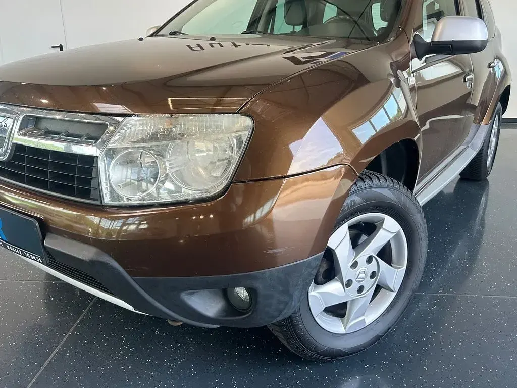 Gebraucht Dacia Duster Prestige 105 PS (77 kW) 2012 Braun SUV