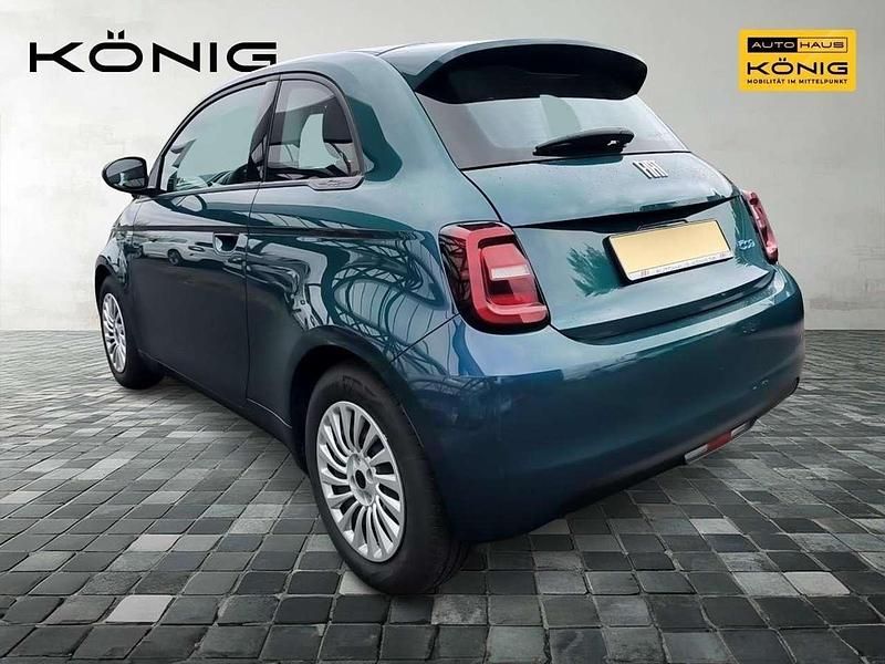 Gebraucht Fiat 500e 86 kW (118 PS) 2023 Grün Limousine