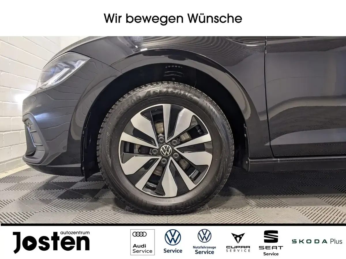 Gebraucht VW Polo Move 95 PS (69 kW) 2024 Deep black perleffekt Kleinwagen
