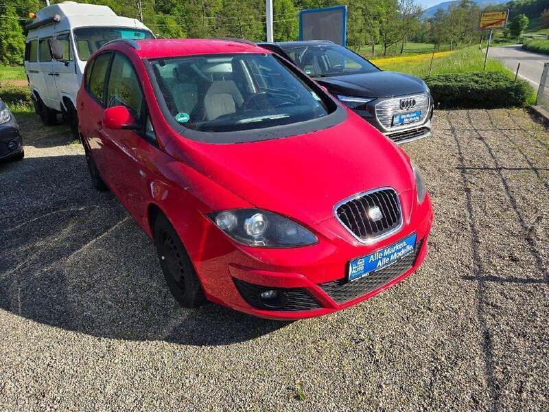 Rot Gebraucht 2011 Seat Altea XL Stylance Van / Kleinbus | 7.800 € (Etwas zu teuer) - Bild 1/4