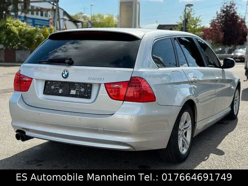 Używany BMW 325 218 KM (160 kW) 2011 Srebrny Kombi