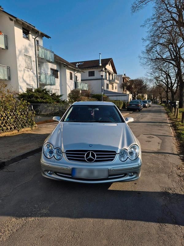 Gebraucht Mercedes CLK320 218 PS (160 kW) 2002 Silber Coupé