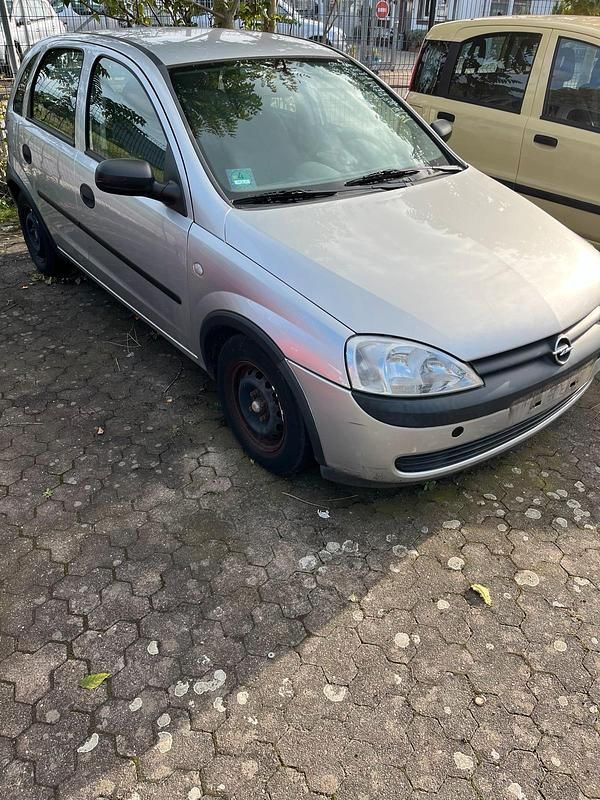 Silber Gebraucht 2002 Opel Corsa Kleinwagen | 500 € (Superpreis) - Bild 1/4