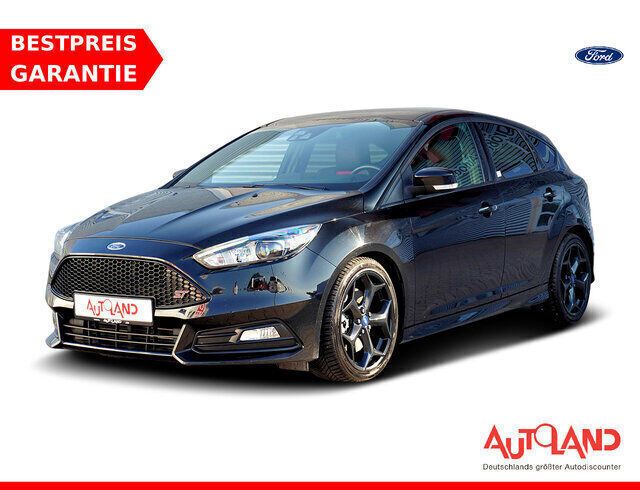Schwarz Gebraucht 2015 Ford Focus ST Limousine | 15.990 € (Fairer Preis) - Bild 1/4