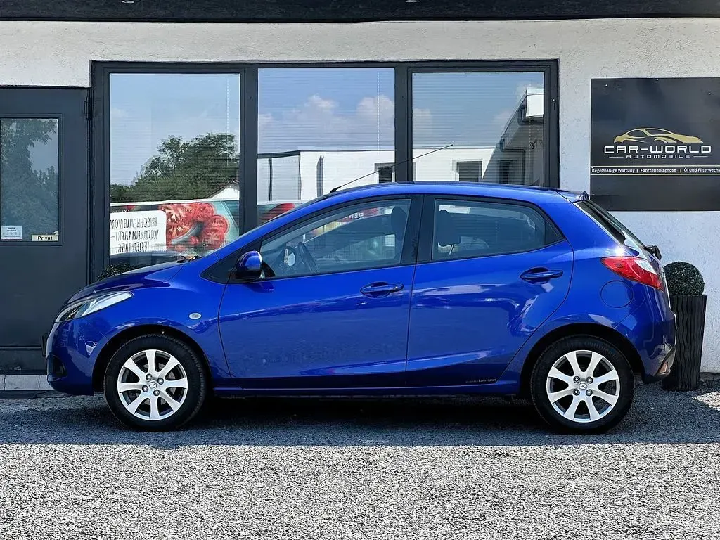 Gebraucht Mazda 2 Independence 103 PS (75 kW) 2009 Blau Kleinwagen