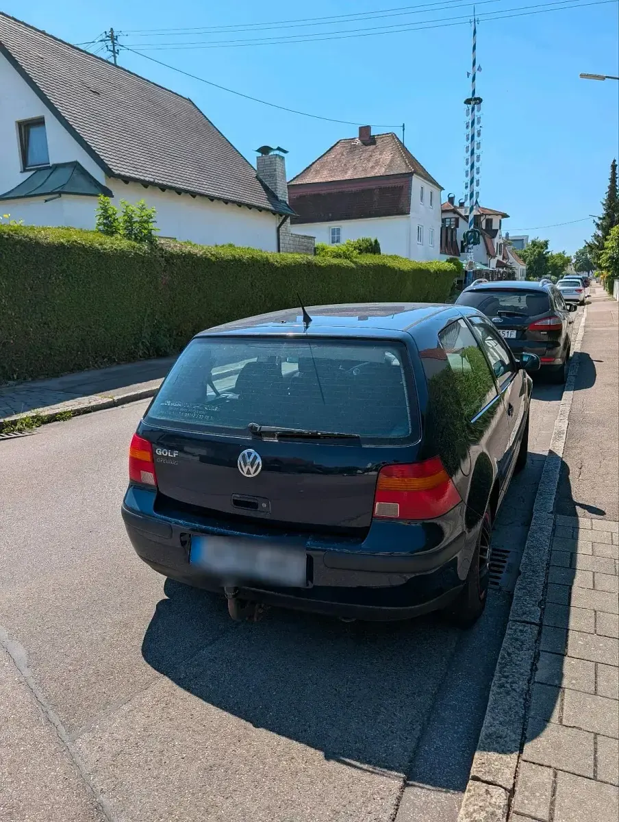 Gebraucht VW Golf IV 75 PS (55 kW) 2001 Kleinwagen