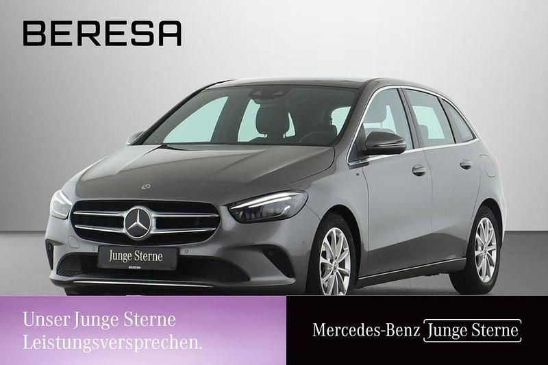 Grau Gebraucht 2020 Mercedes B220 Progressive Van / Kleinbus | 26.780 € (Fairer Preis) - Bild 1/3