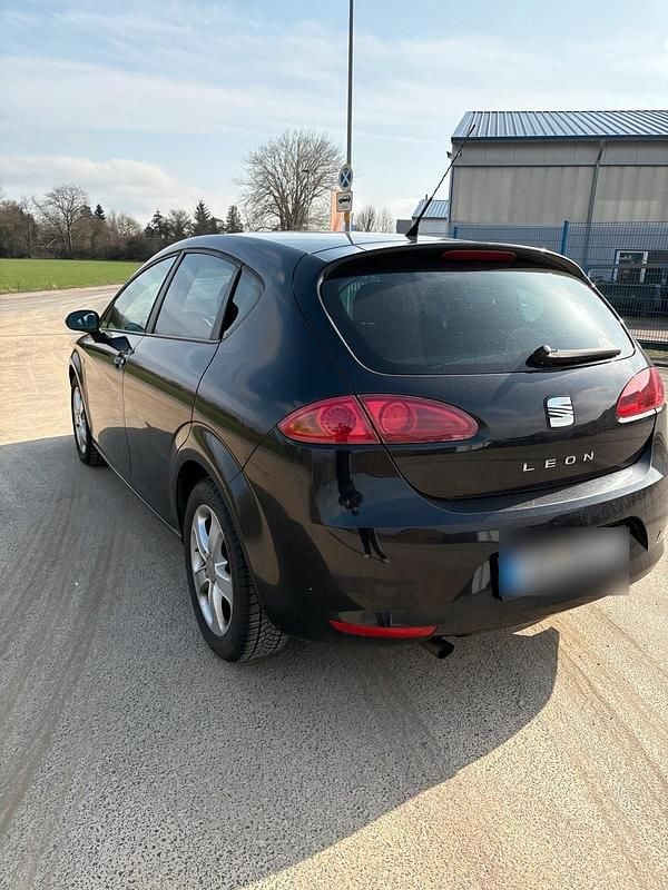 Gebraucht Seat Leon 86 PS (63 kW) 2008 Schwarz Kleinwagen