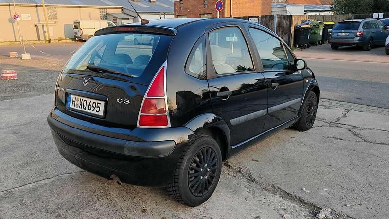 Gebraucht Citroën C3 73 PS (53 kW) 2003 Schwarz Limousine