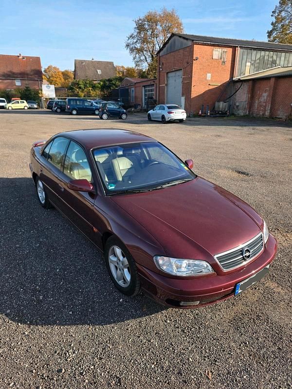 Gebraucht 2002 Opel Omega Limousine | 570 € (Superpreis) - Bild 1/4