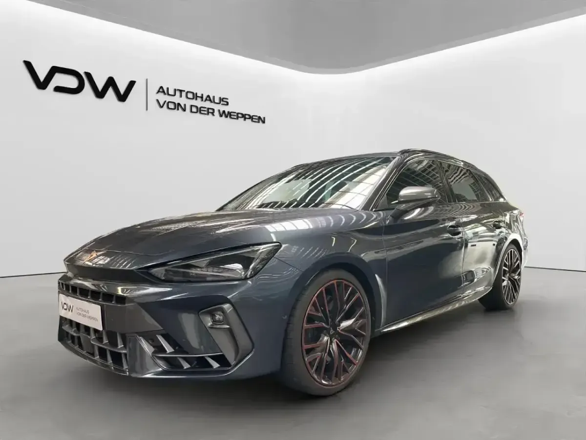 Gebraucht Cupra Leon VZ 333 PS (244 kW) 2024 Grau Kombi