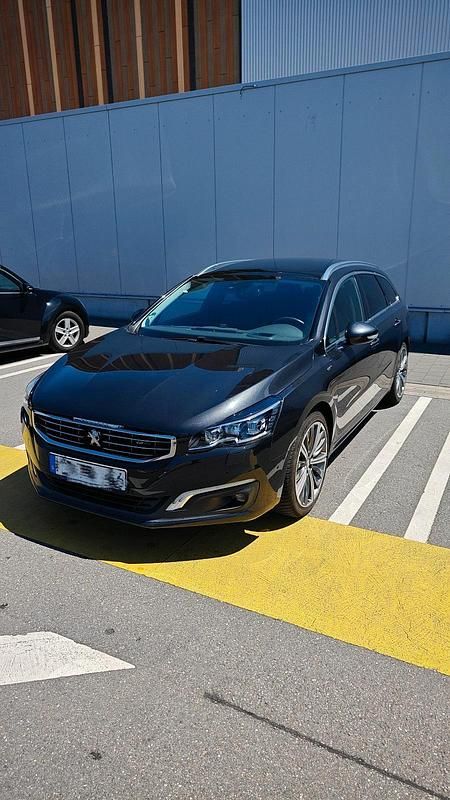 Grau Gebraucht 2015 Peugeot 508 GTi Kombi | 12.799 € (Fairer Preis) - Bild 1/4
