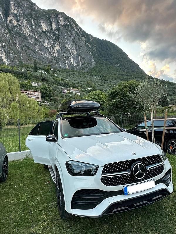 Gebraucht Mercedes GLE300 Premium 245 PS (180 kW) 2020 Weiß SUV