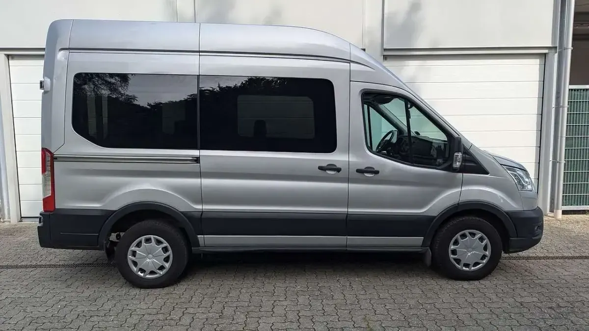 Gebraucht Ford Transit Tourneo 131 PS (96 kW) 2020 Silber Van / Kleinbus