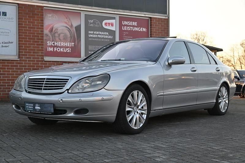 Silber Gebraucht 2002 Mercedes S600L Limousine | 9.990 € - Bild 1/4