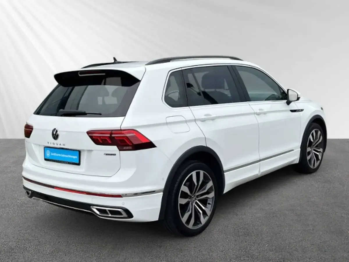 Gebraucht VW Tiguan R-line 190 PS (139 kW) 2023 Weiß SUV