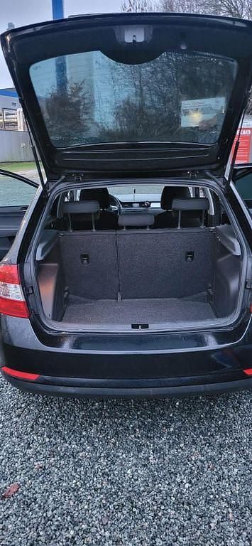 Gebraucht Skoda Rapid 105 PS (77 kW) 2014 Schwarz Kleinwagen