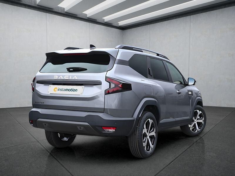 Neu Dacia Bigster 140 PS (102 kW) 2025 Grau SUV