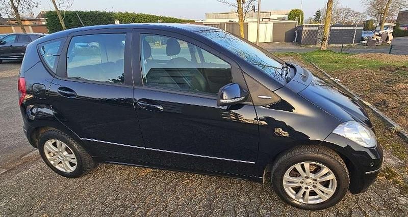 Gebraucht Mercedes A180 Avantgarde 109 PS (80 kW) 2012 Schwarz Limousine