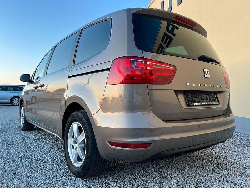 Gebraucht Seat Alhambra Style 140 PS (102 kW) 2014 Gold Van / Kleinbus