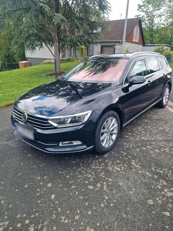 Schwarz Gebraucht 2019 VW Passat Kombi | 16.990 € - Bild 1/4