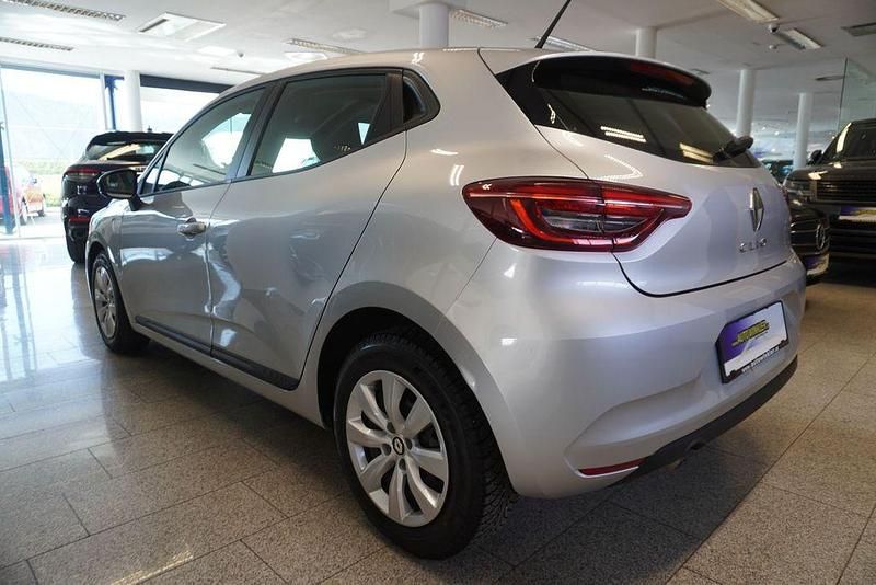 Gebraucht Renault Clio V Life 67 PS (49 kW) 2021 Grau Limousine