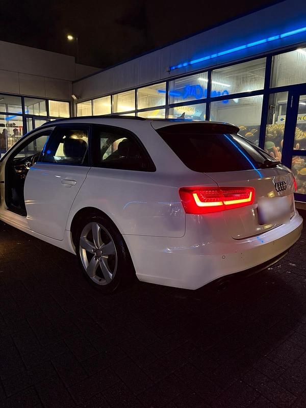 Gebraucht Audi A6 S-Line 180 PS (132 kW) 2012 Weiß Kombi