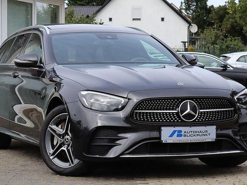 Gebraucht Mercedes E300 AMG 143 PS (105 kW) 2020 Grau
