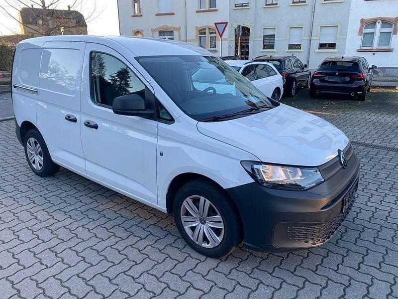 Weiß Gebraucht 2022 VW Caddy Van / Kleinbus | 16.990 € - Bild 1/4