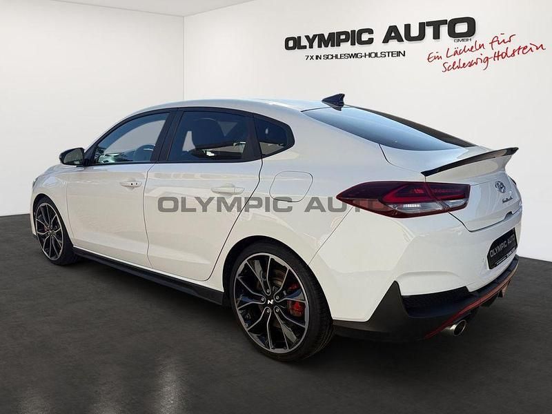 Gebraucht Hyundai i30 275 PS (202 kW) 2019 Polar white / sol Limousine