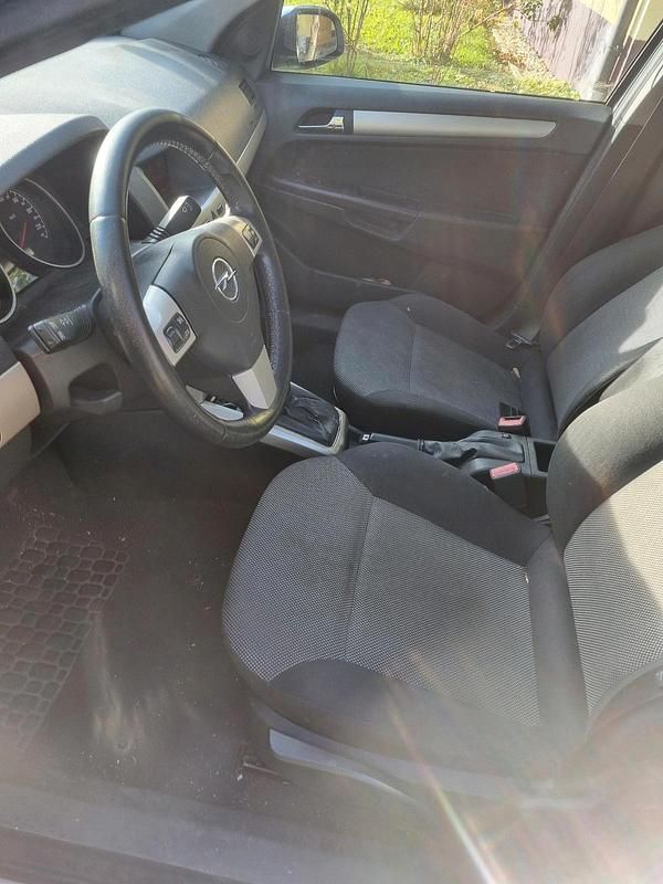 Gebraucht Opel Astra 2008 Silber Kombi