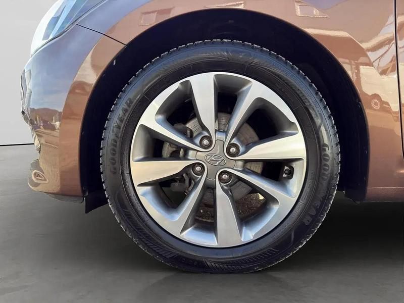 Gebraucht Hyundai i20 YES! 84 PS (61 kW) 2015 Braun Kleinwagen