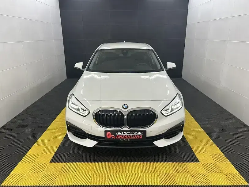 Gebraucht BMW 120 Advantage 179 PS (131 kW) 2021 Weiß Kleinwagen