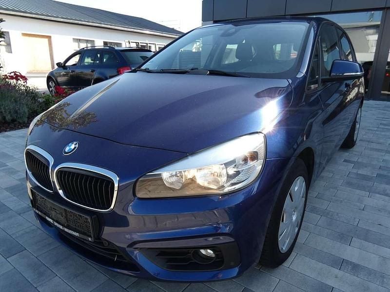 Mediterranblau metallic Gebraucht 2014 BMW 218 Van / Kleinbus | 5.500 € (Teuer) - Bild 1/4