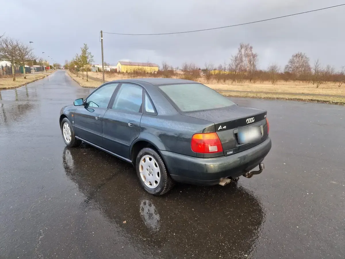 Gebraucht Audi A4 150 PS (110 kW) 1996 Grün Limousine