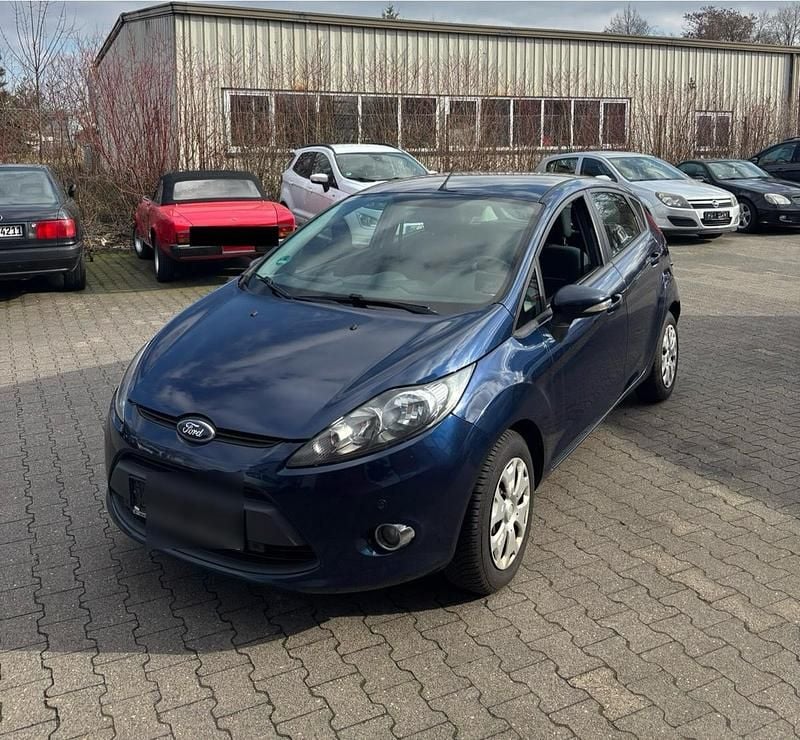 Gebraucht Ford Fiesta 95 PS (69 kW) 2012 Blau Kleinwagen