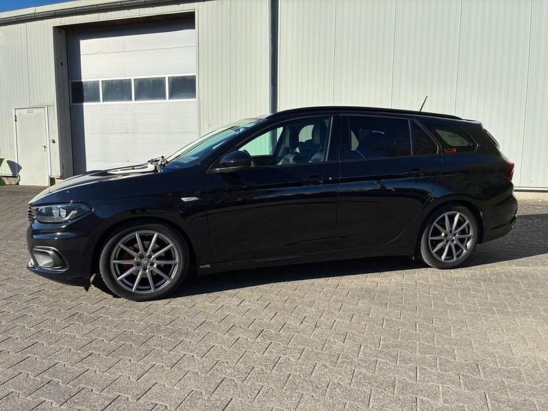 Gebraucht Fiat Tipo S 120 PS (88 kW) 2018 Schwarz Kombi