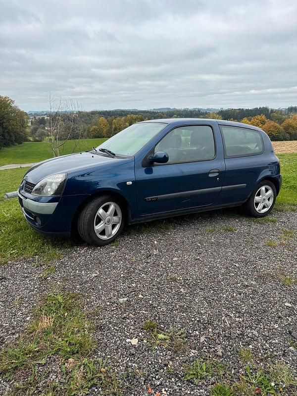 Blau Gebraucht 2003 Renault Clio II Kleinwagen | 1.450 € - Bild 1/4