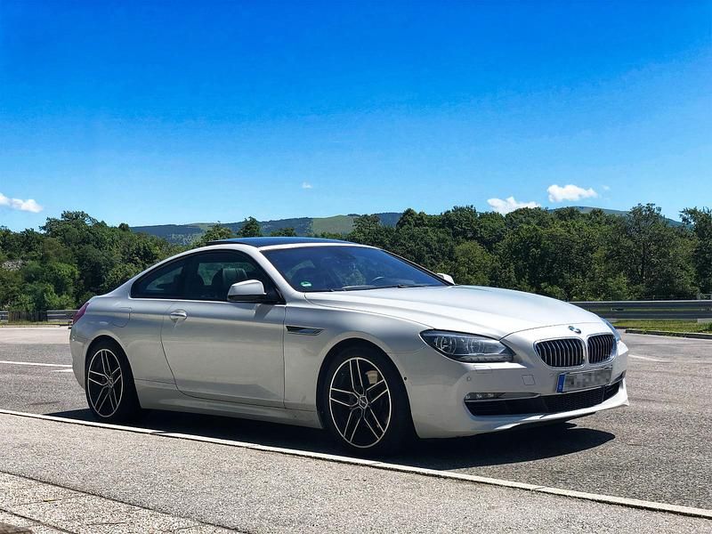 Weiß Gebraucht 2012 BMW 640 Coupé | 20.500 € (Fairer Preis) - Bild 1/4