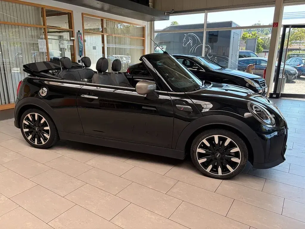 Gebraucht Mini Cooper S Cabriolet 178 PS (130 kW) 2023 Schwarz Cabrio