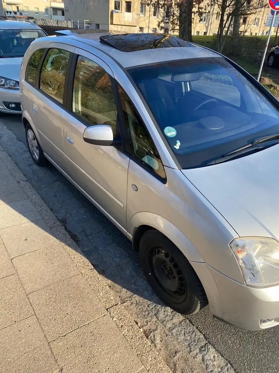 Gebraucht Opel Meriva 101 PS (74 kW) 2003 Silber Van / Kleinbus
