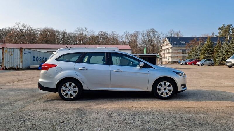 Gebraucht Ford Focus Cool & Connect 125 PS (91 kW) 2017 Silber Kombi