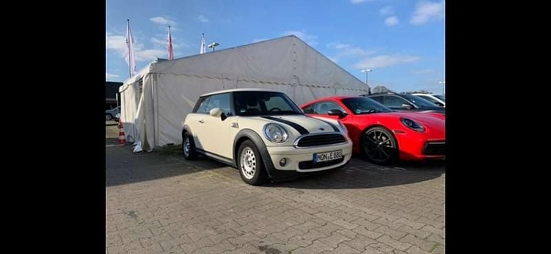 Weiß Gebraucht 2007 Mini ONE Kleinwagen | 2.400 € (Guter Preis) - Bild 1/4