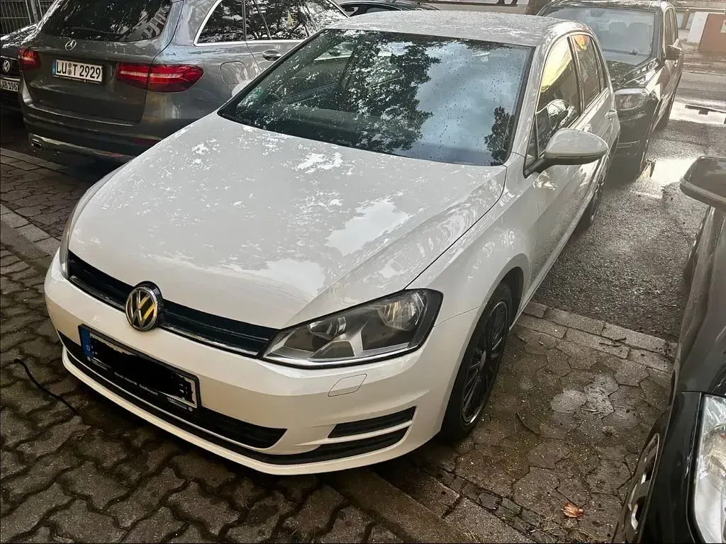 Gebraucht VW Golf VII 110 PS (80 kW) 2015 Weiß Limousine