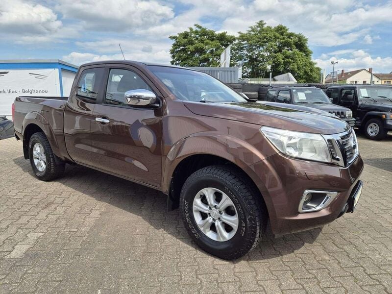 Gebraucht Nissan Navara Acenta 163 PS (119 kW) 2016 Braun Pickup