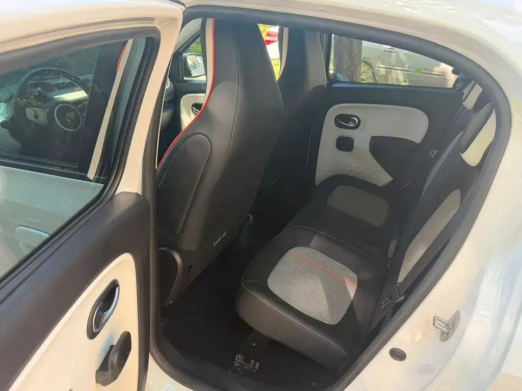 Gebraucht Renault Twingo Vibes 60 kW (82 PS) 2020 Silber Kleinwagen
