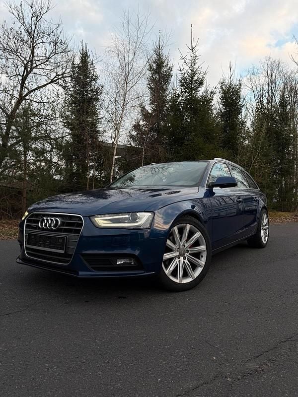 Gebraucht Audi A4 245 PS (180 kW) 2013 Blau Kombi