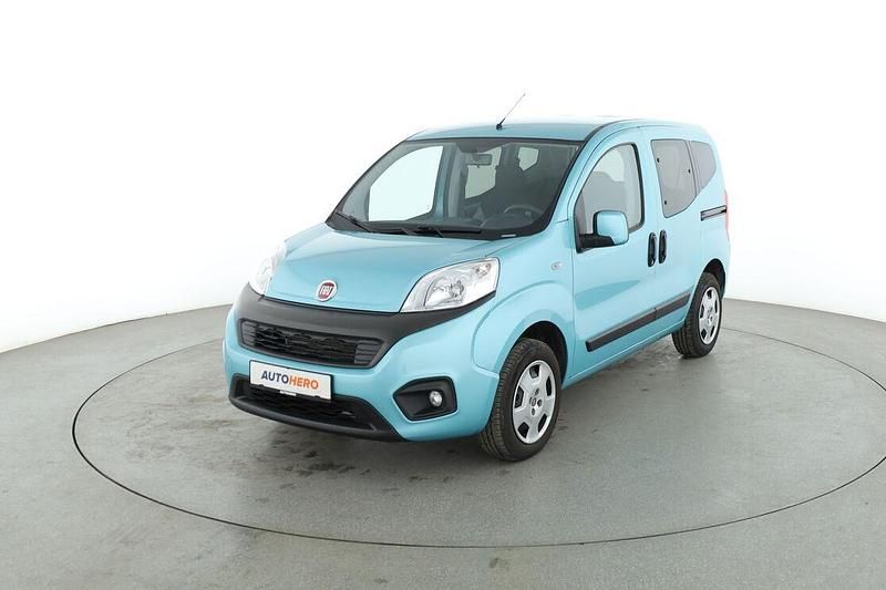 Blau Gebraucht 2019 Fiat Qubo Lounge Van / Kleinbus | 13.590 € - Bild 1/3